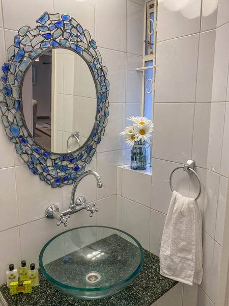 The Cummings - Bathroom